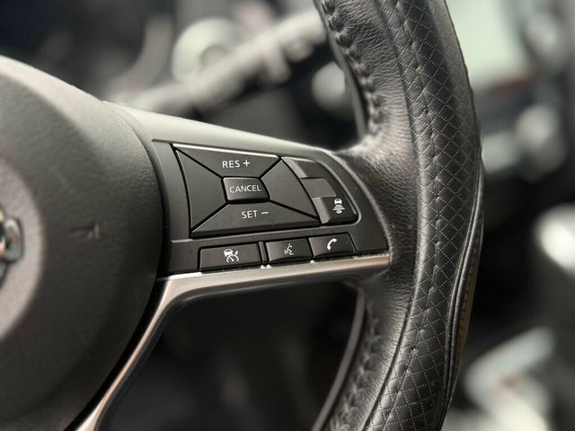 2018 Nissan Rogue Navigation, Backup Camera, Leather seats!  - 22949866 - 31