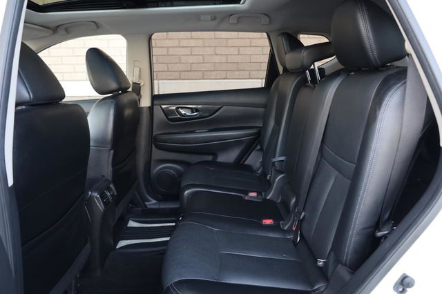 2018 Nissan Rogue SL - 23024633 - 19