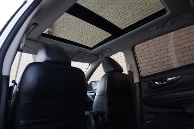 2018 Nissan Rogue SL - 23024633 - 21