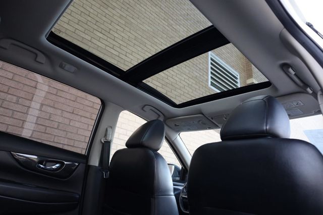 2018 Nissan Rogue SL - 23024633 - 30
