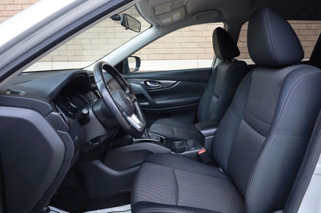 2018 Nissan Rogue SV - 23074102 - 16