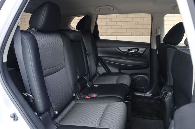 2018 Nissan Rogue SV - 23074102 - 23