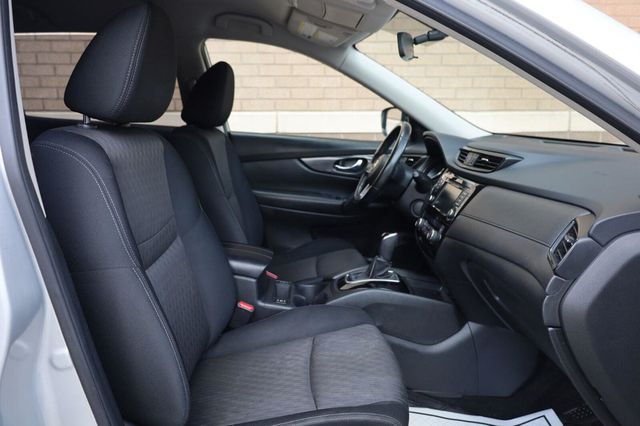 2018 Nissan Rogue SV - 23074102 - 25
