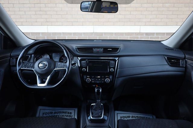 2018 Nissan Rogue SV - 23074102 - 28