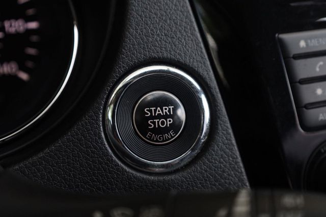 2018 Nissan Rogue SV - 23074102 - 32