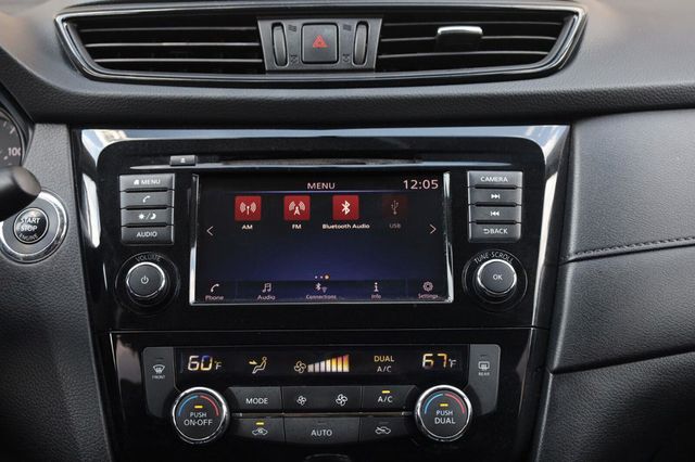 2018 Nissan Rogue SV - 23074102 - 39