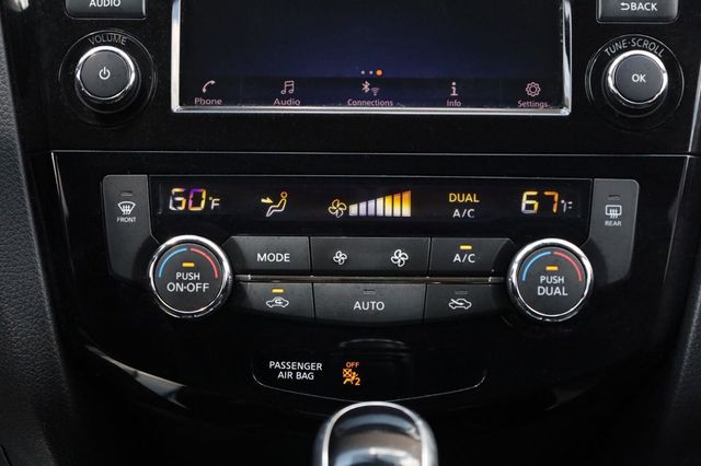 2018 Nissan Rogue SV - 23074102 - 41