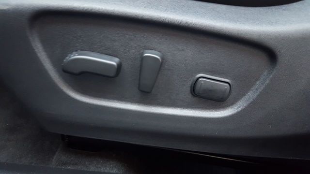 2018 Nissan Rogue SV AWD - 18057927 - 13