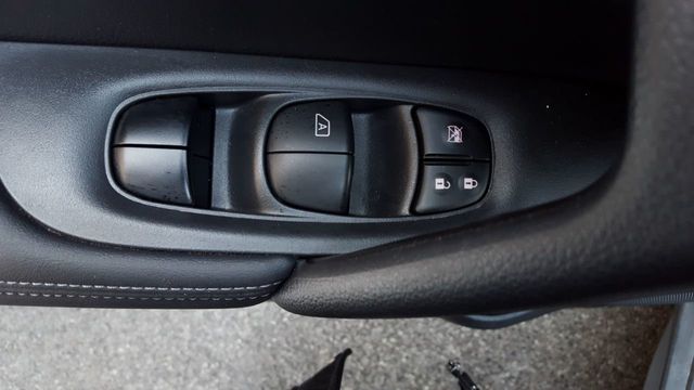 2018 Nissan Rogue SV AWD - 18057927 - 14