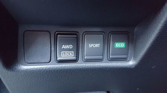 2018 Nissan Rogue SV AWD - 18057927 - 16