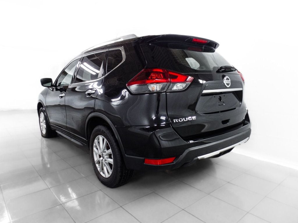 2018 Nissan Rogue SV AWD - 22553351 - 3