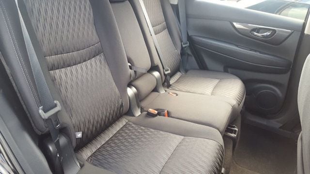 2018 Nissan Rogue SV AWD Midnight Premium w/Navigation - 18047658 - 10