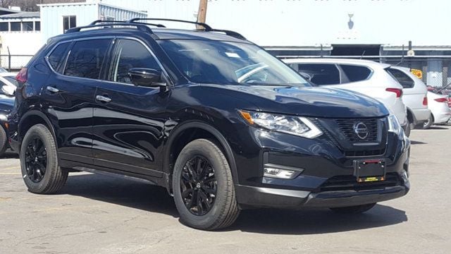 2018 Nissan Rogue SV AWD Midnight Premium w/Navigation - 18047658 - 3