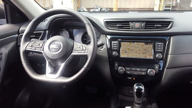 2018 Nissan Rogue SV AWD Midnight Premium w/Navigation - 18047658 - 7