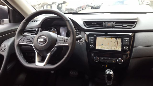 2018 Nissan Rogue SV AWD Premium w/Navigation - 18059792 - 9