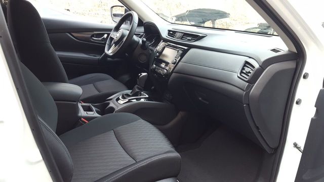 2018 Nissan Rogue SV AWD Premium w/Navigation - 18059792 - 10