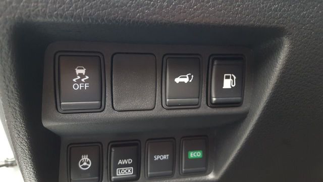 2018 Nissan Rogue SV AWD Premium w/Navigation - 18059792 - 19