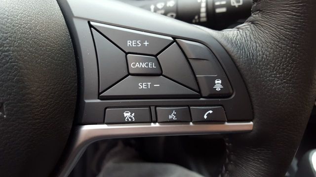 2018 Nissan Rogue SV AWD Premium w/Navigation - 18059792 - 22