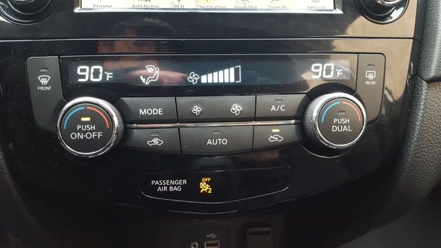 2018 Nissan Rogue SV AWD Premium w/Navigation - 18059792 - 25