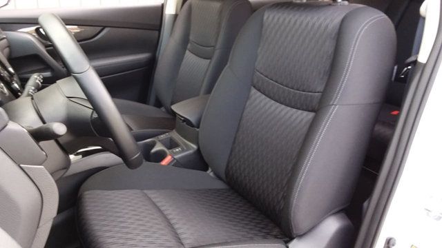 2018 Nissan Rogue SV AWD Premium w/Navigation - 18059794 - 10