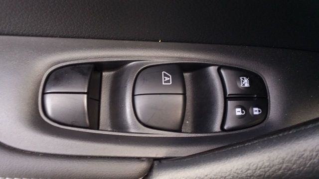 2018 Nissan Rogue SV AWD Premium w/Navigation - 18059794 - 13