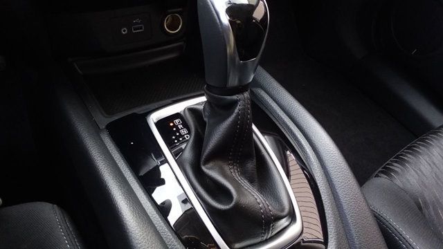 2018 Nissan Rogue SV AWD Premium w/Navigation - 18059794 - 20