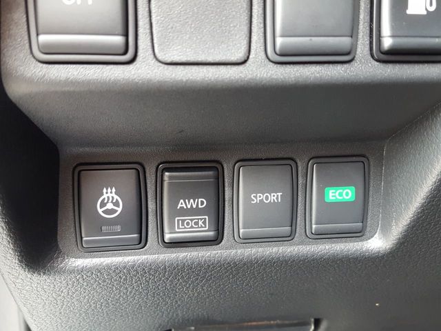 2018 Nissan Rogue SV AWD Premium w/Navigation - 18059804 - 18