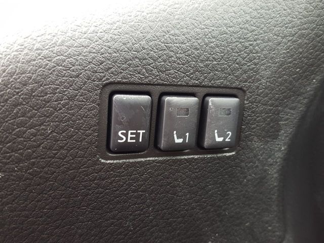 2018 Nissan Rogue SV AWD Premium w/Navigation - 18059804 - 20