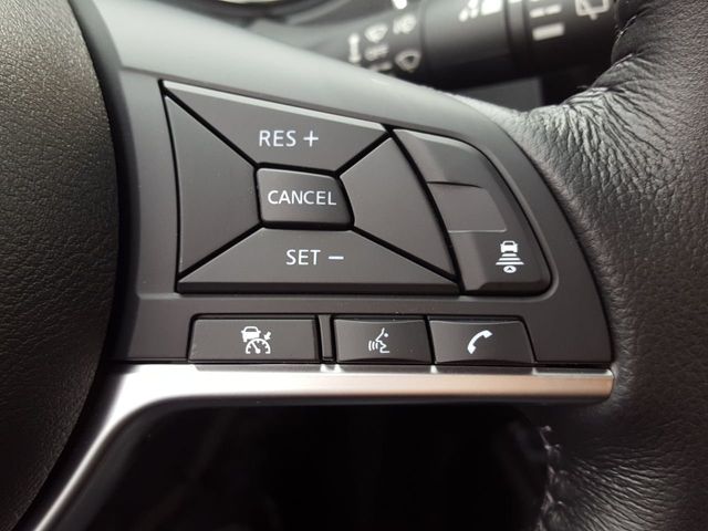 2018 Nissan Rogue SV AWD Premium w/Navigation - 18059804 - 22