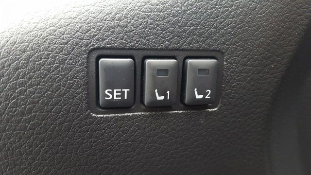 2018 Nissan Rogue SV AWD Premium w/Navigation - 18059849 - 17