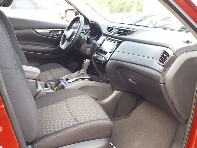2018 Nissan Rogue SV AWD Premium w/Navigation - 18113622 - 10