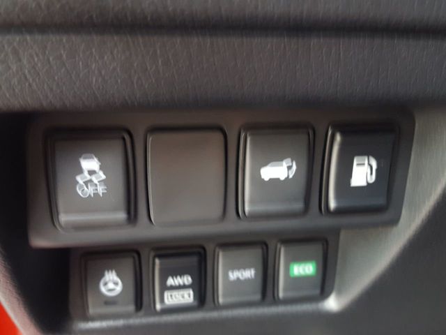 2018 Nissan Rogue SV AWD Premium w/Navigation - 18113622 - 17