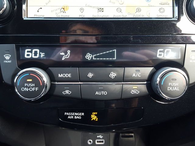 2018 Nissan Rogue SV AWD Premium w/Navigation - 18113622 - 24