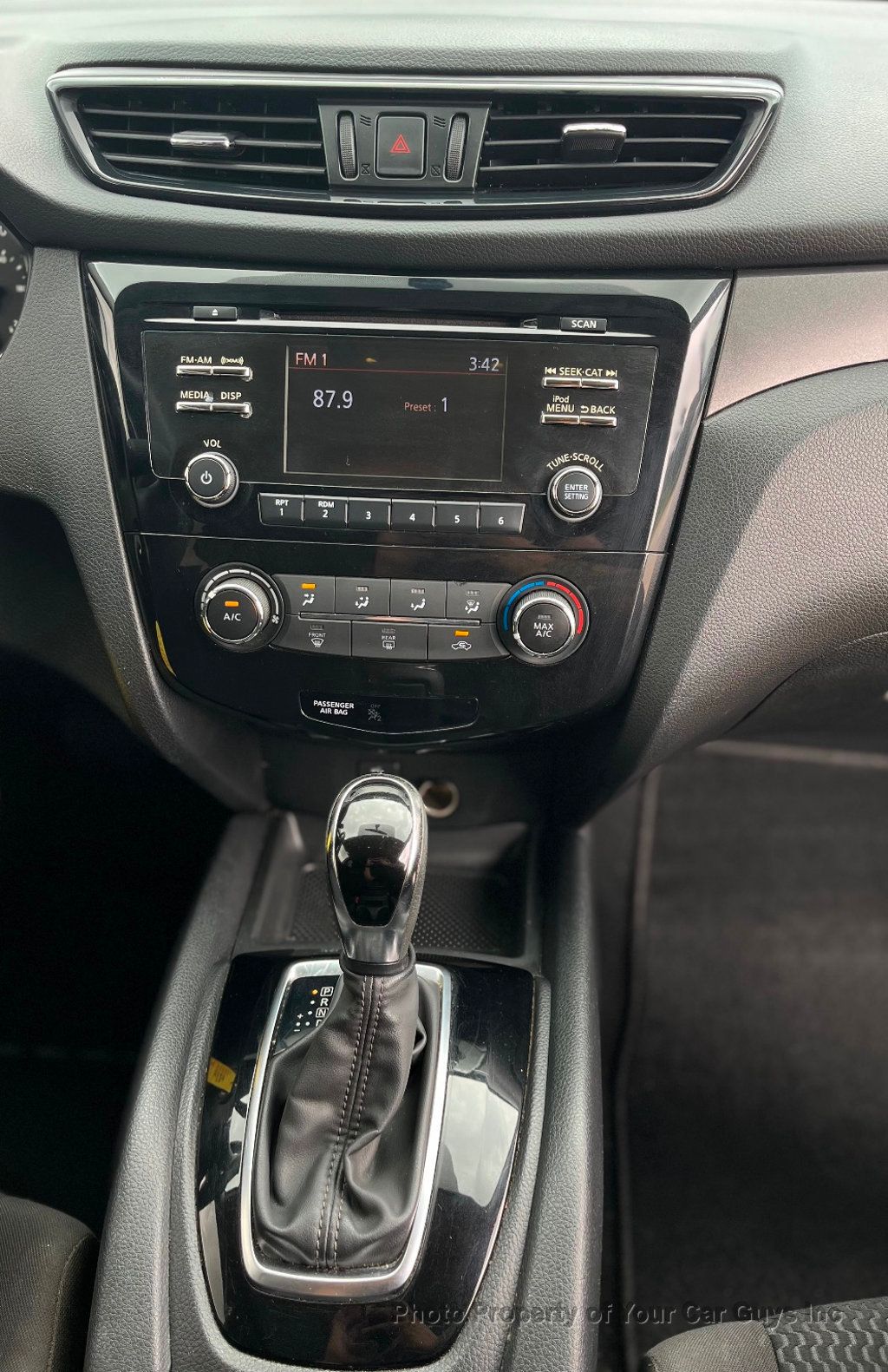 2018 Nissan Rogue Sport  - 23039120 - 17