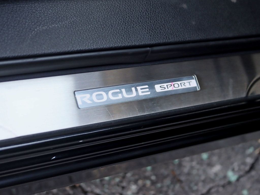 2018 Nissan Rogue Sport 2018.5 AWD SL Premium Moonroof - 22956190 - 10