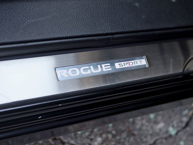 2018 Nissan Rogue Sport 2018.5 AWD SL Premium Moonroof - 22956190 - 10