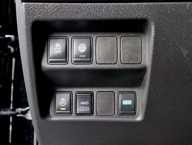 2018 Nissan Rogue Sport 2018.5 AWD SL Premium Moonroof - 22956190 - 12