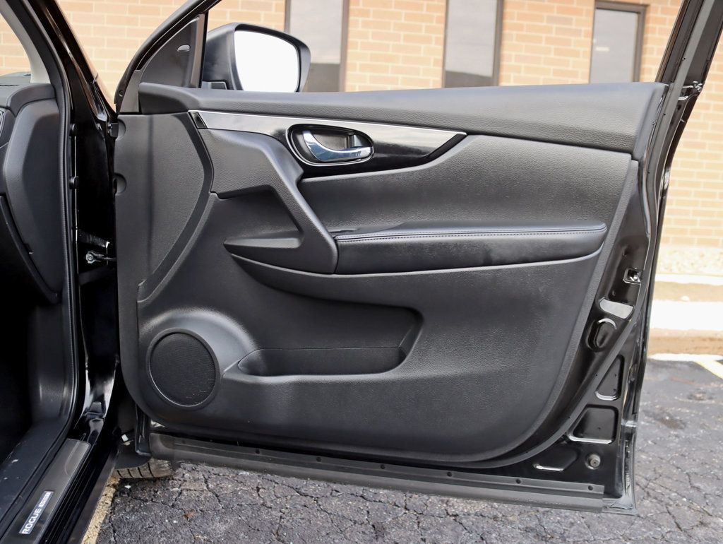 2018 Nissan Rogue Sport 2018.5 AWD SL Premium Moonroof - 22956190 - 29