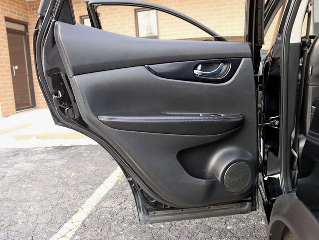 2018 Nissan Rogue Sport 2018.5 AWD SL Premium Moonroof - 22956190 - 30