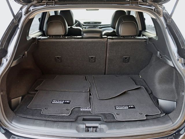 2018 Nissan Rogue Sport 2018.5 AWD SL Premium Moonroof - 22956190 - 32