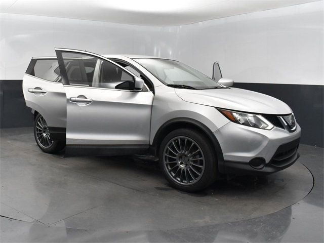 2018 Nissan Rogue Sport 2018.5 FWD S - 22945184 - 33