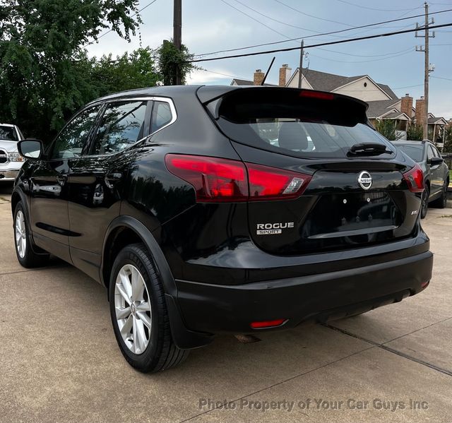 2018 Nissan Rogue Sport AWD S - 23079315 - 9