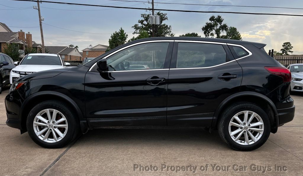 2018 Nissan Rogue Sport AWD S - 23079315 - 10
