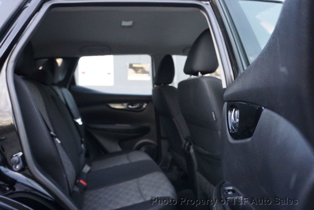 2018 Nissan Rogue Sport AWD SV - 22947571 - 12