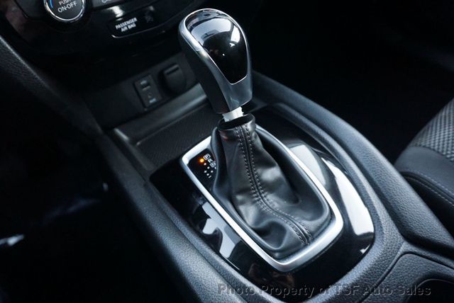 2018 Nissan Rogue Sport AWD SV - 22947571 - 24