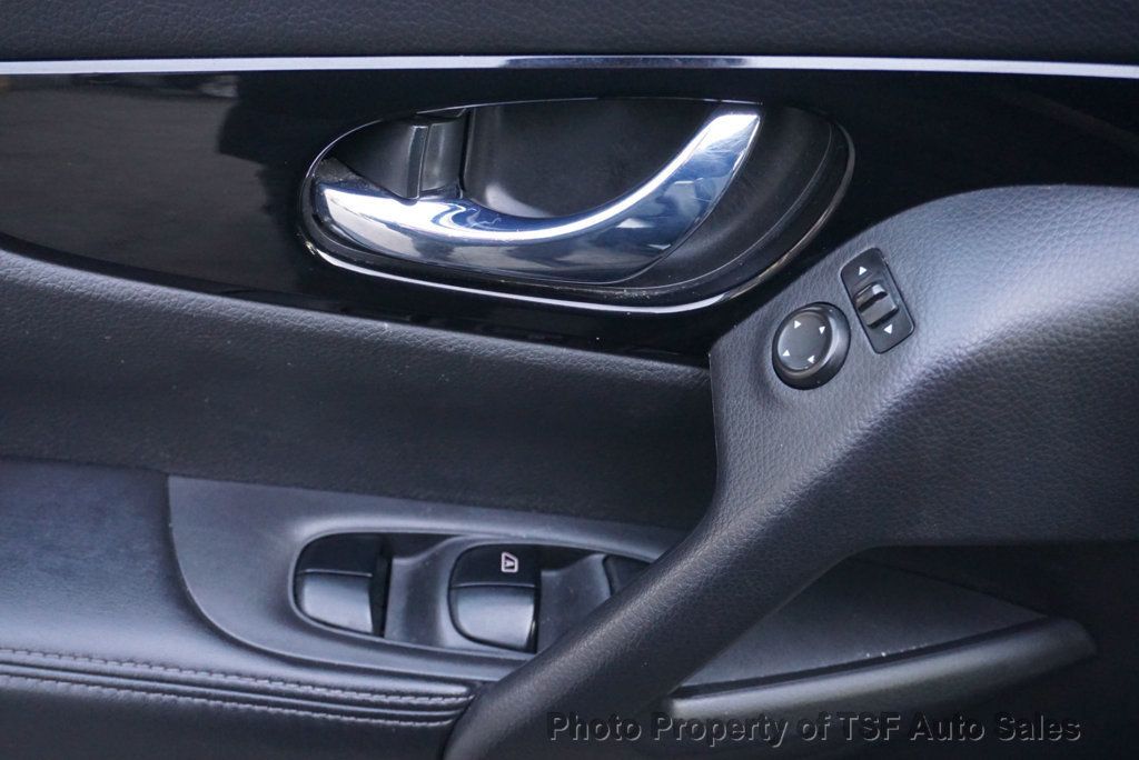 2018 Nissan Rogue Sport AWD SV - 22947571 - 31