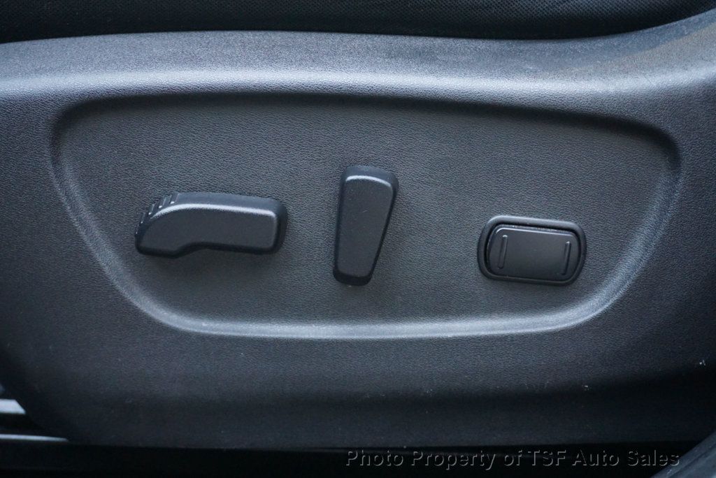 2018 Nissan Rogue Sport AWD SV - 22947571 - 32