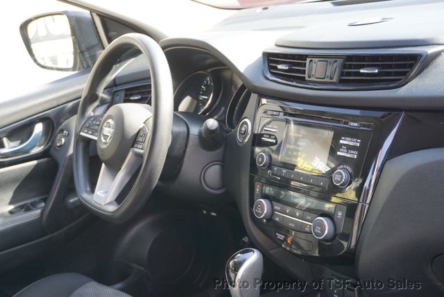 2018 Nissan Rogue Sport AWD SV - 22976446 - 12