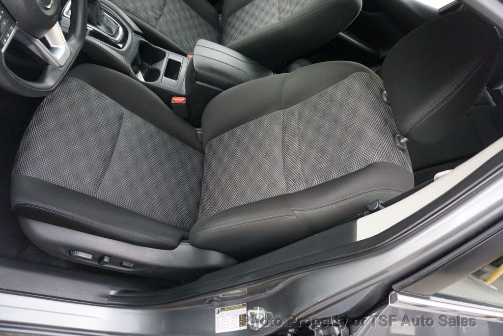 2018 Nissan Rogue Sport AWD SV - 22997436 - 13