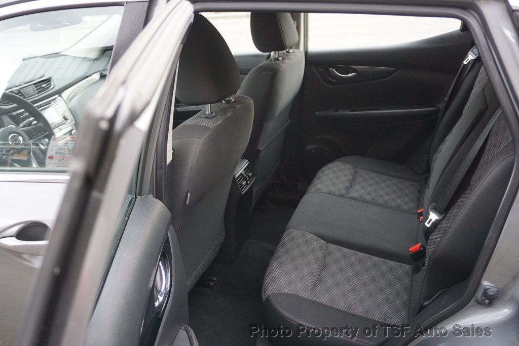 2018 Nissan Rogue Sport AWD SV - 22997436 - 17